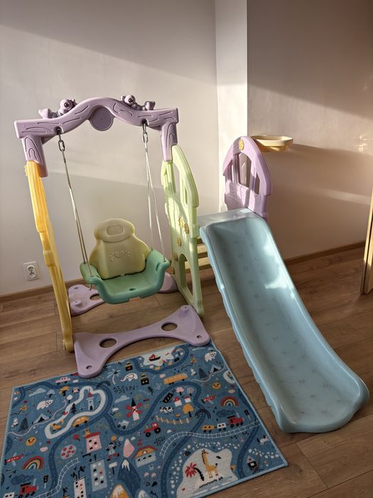 Zjezdzalnia hustawka dla dzieci