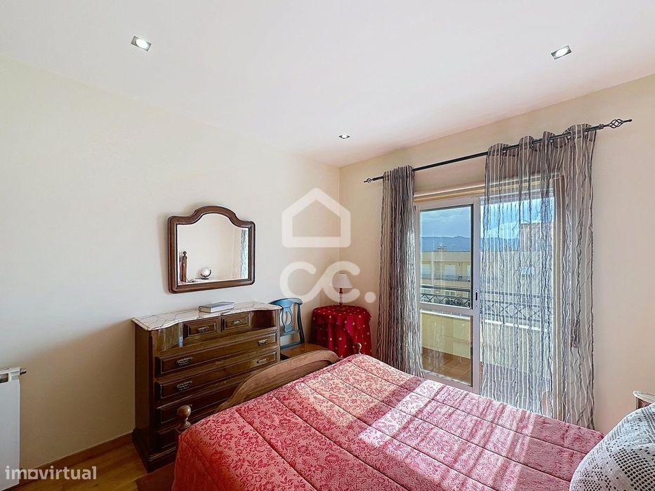 Apartamento T3 Moderno com Open Space, 3 Varandas e Suite