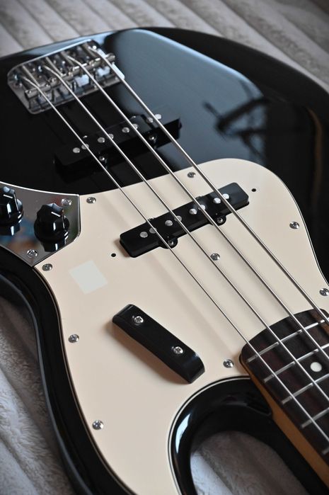 Fender Japan Jazz Bass JB-40, BLK, FujiGen (1994–1995)