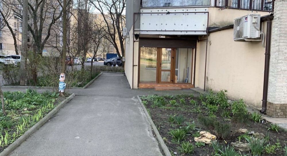 Аренда фасадного помещение на Таирово.