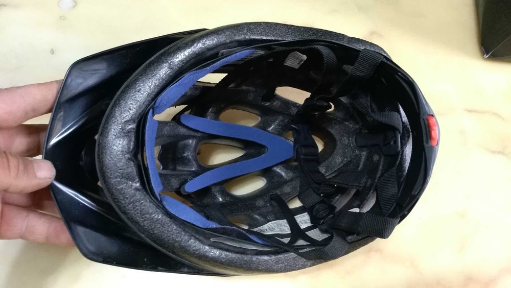 велокаска синяя Bell.