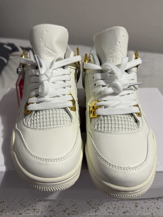 Air Jordan 4 Retro kremowe