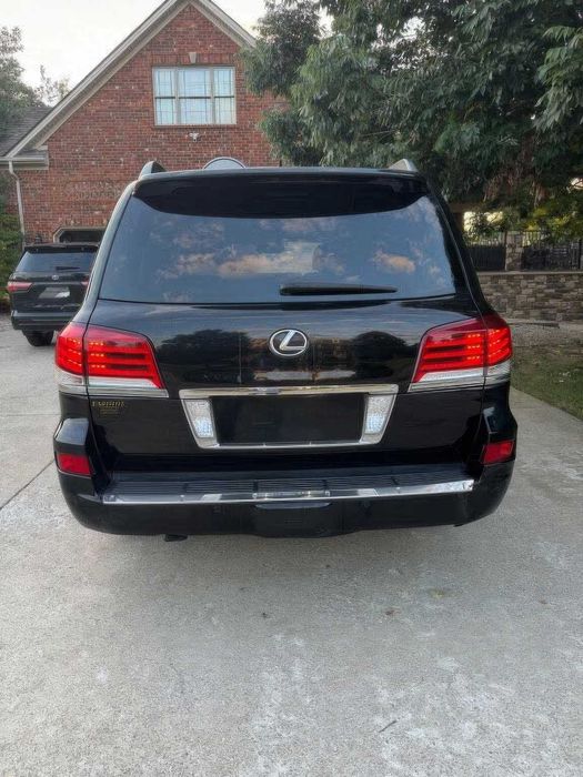 Lexus LX 570      2015