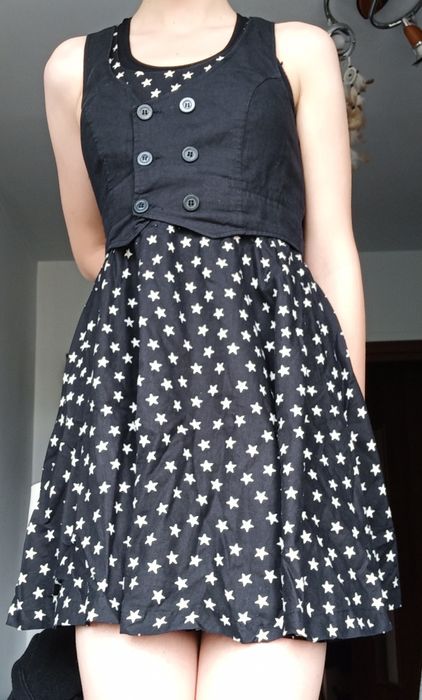 Sukienka czarna w gwiazdki