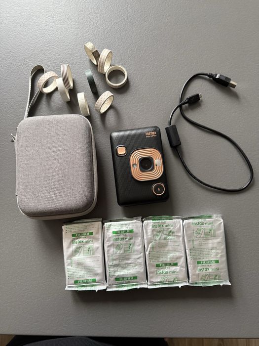 Instax Liplay czarny + wkłady  40sz + etui