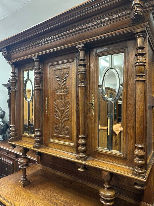 Антикварний сервант вітрина креденс 3996