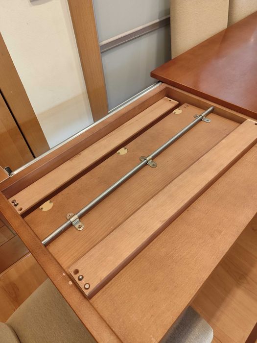 Mesa em cerejeira com 4 Cadeiras