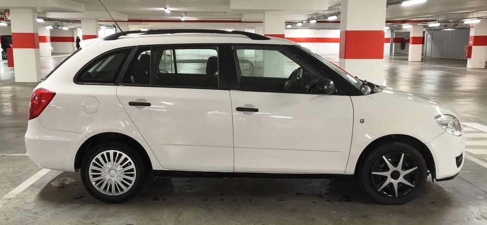 Skoda Fabia break 1.4TDI super econômico em bom estado 2490 negociável