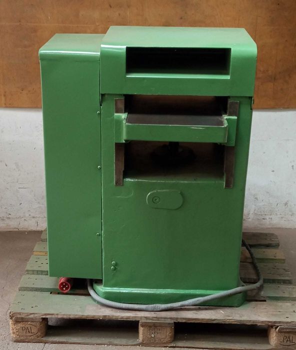 Grubościówka fabryczna, wał 35cm- 3 noże, silnik 4.0 KW (strugarka)