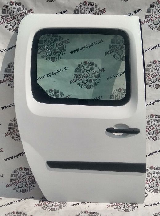 Двері Двери Дверка передні бокові Передние Renault Kangoo Кенго 2 08+