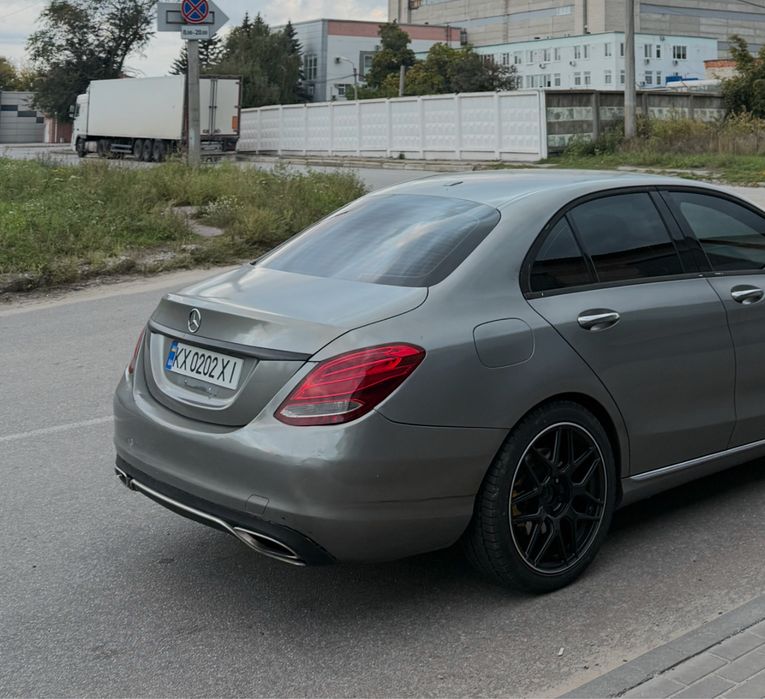 Фонари задние стопы оптика w205 Mercedes C class 2015