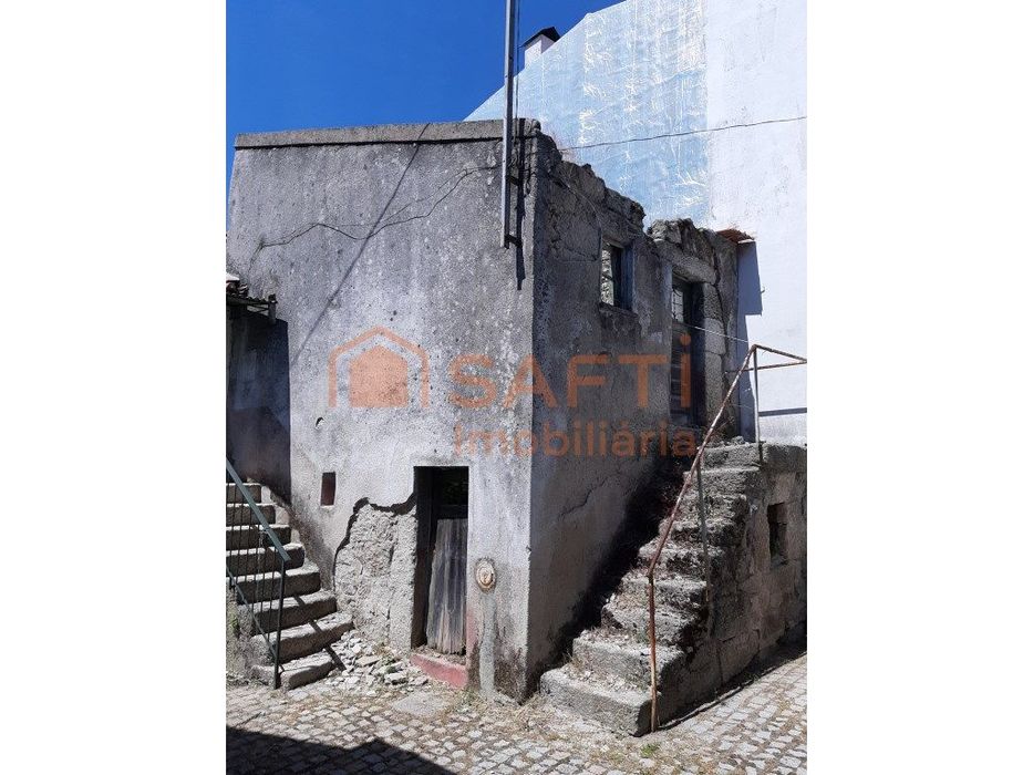 Viseu - Nelas - Casa Em Pedra Para Recuperar Em Canas De Senhorim -...