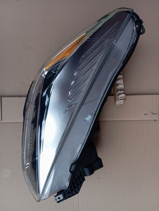 Reflektor Lampa prawa Ford Escape/ Kuga 17-19