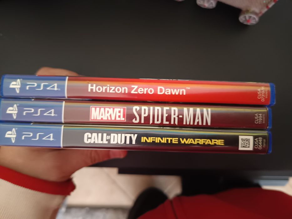 PlayStation 4 / Megadrive II / Game Boy Color e jogos
Valor apresentad