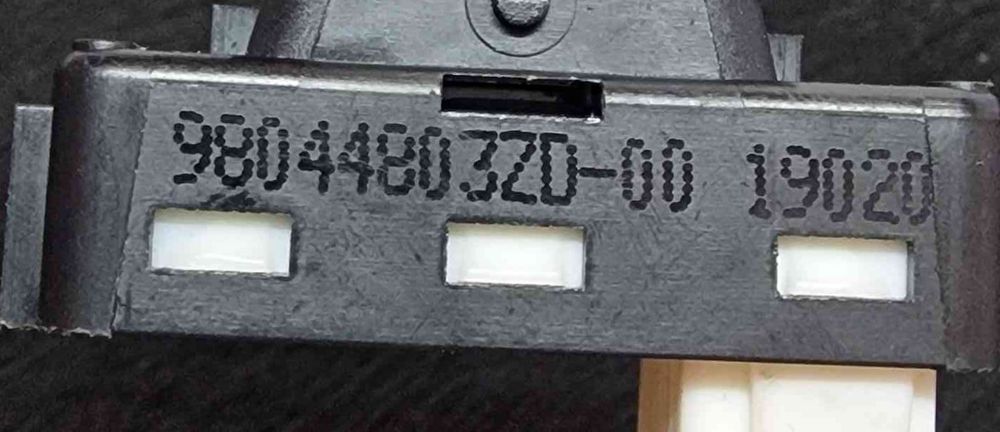 Comando / Botão / Interruptor Vidros Frente Direito 98044803ZD - PEUGEOT 3008 II SUV