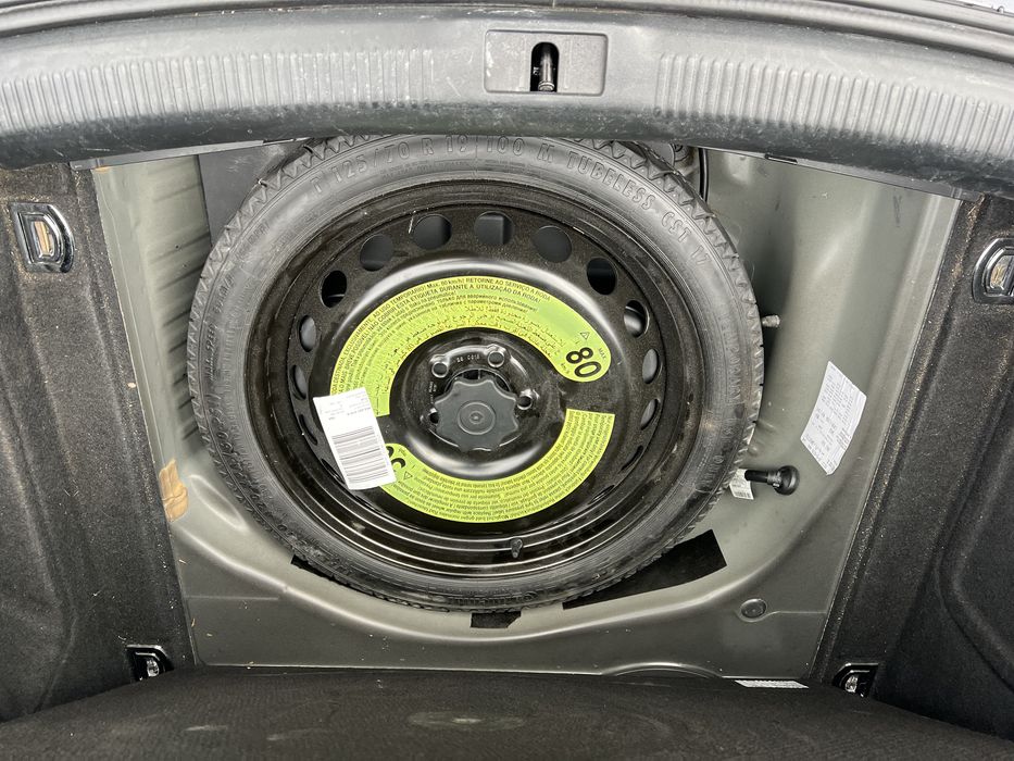 Продам Ауді а4б8 2.0 бензин 2015 р