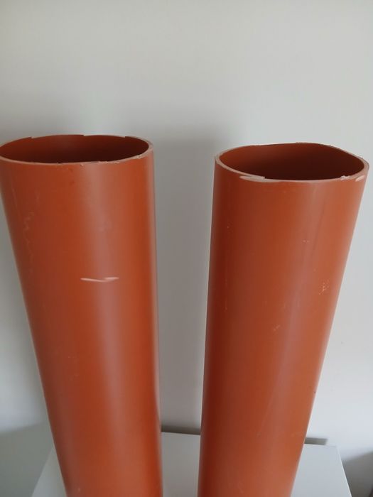 2x rura kanalizacyjna