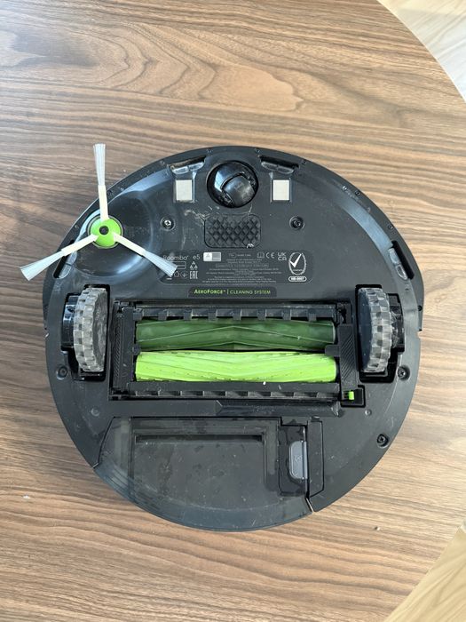 Robot sprzatajacy Roomba E5
