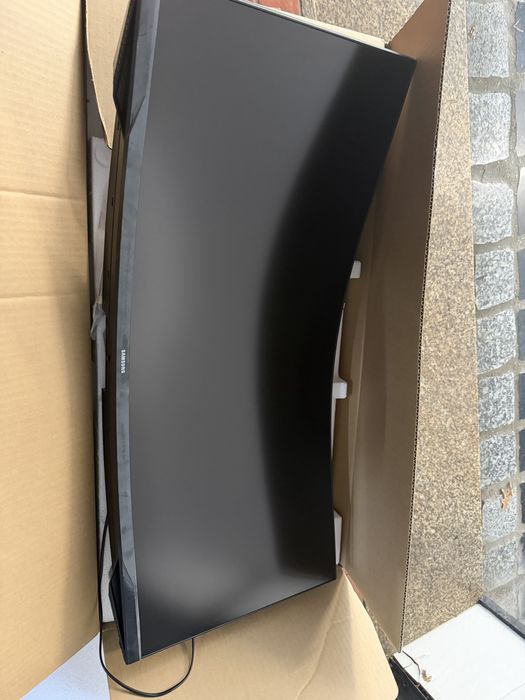 monitor gaming curvo ultralargo Samsung Odyssey G5 de 34 polegadas440101737280972801