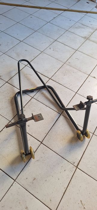 Cavalete para moto em excelente estado como se ve nas fotos
