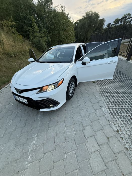 Продам економну TOYOTA CAMRY Hybrid