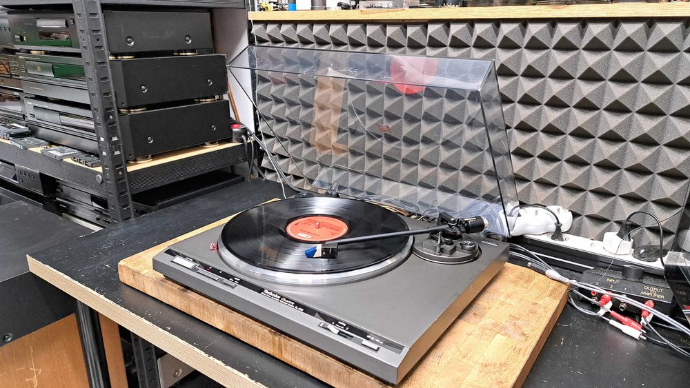Gramofon Technics SL-Q30