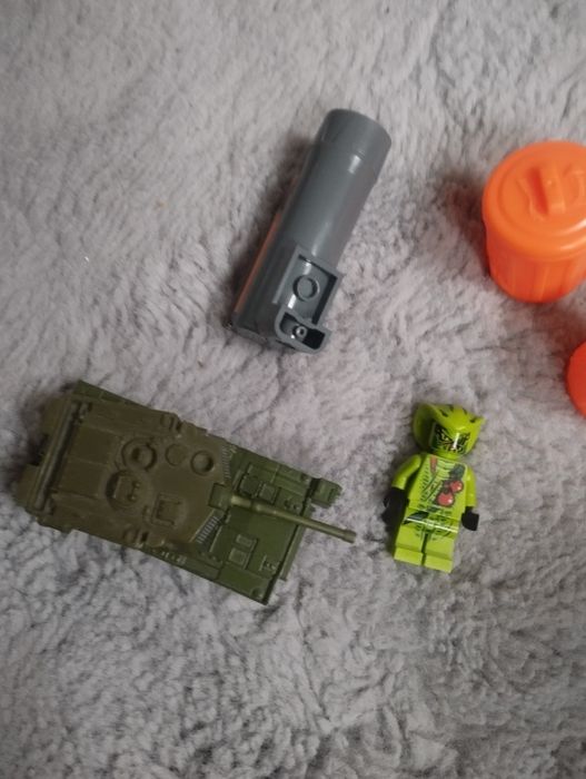 Figurka LEGO ninjago plus czołg