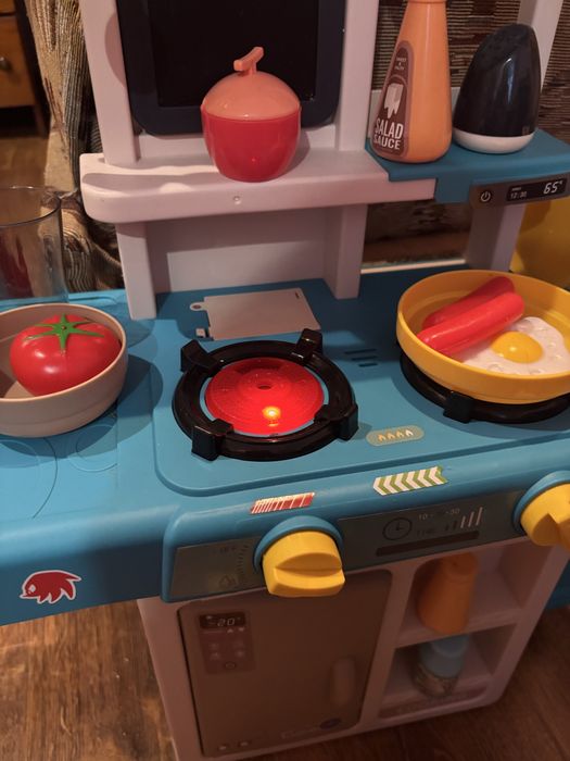 Дитяча пластикова кухня
