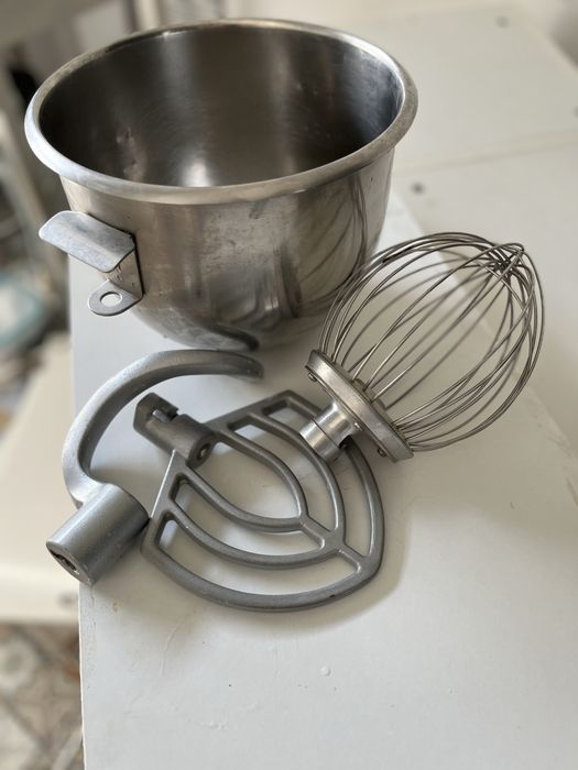 Mikser planetarny HENDI 6,65L 650W | Misa + hak + rózga + mieszadło | 226261
