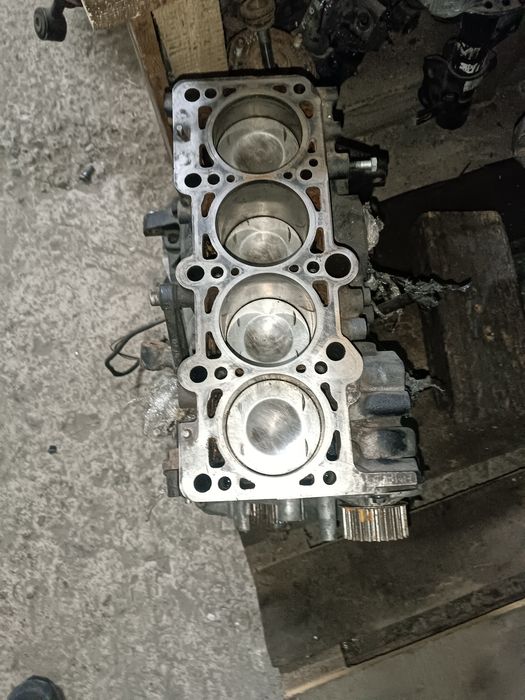 Шорт блок двигуна 2.0 TFSI 06F103021H у зборі з колінвалом, поршнями та піддоном VAG Audi VW Golf Passat BWA BWE