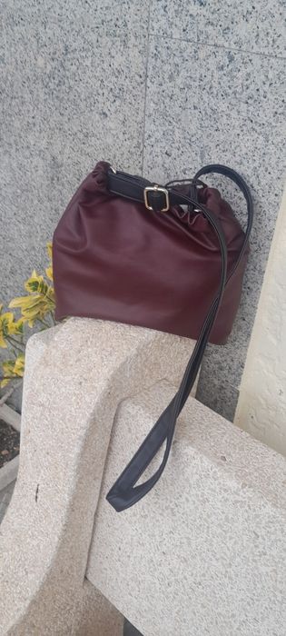 Saco em napa  com tiracolo