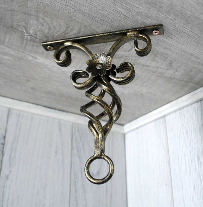 Wieszak Hak Uchwyt sufitowy kuty na doniczkę - Złota Patyna (W13)