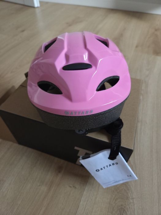 Nowy kask rowerowy dla dziewczynki
