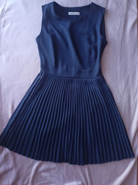 Продам шкільну сукню