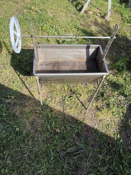Churrasqueira de espeto giratorio em aco inoxidavel 316l