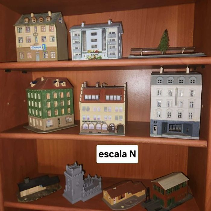 Edificios e casas á escala N