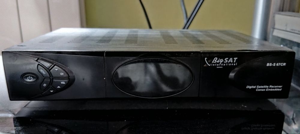 супутниковий ресивер BigSat BS-S67CR