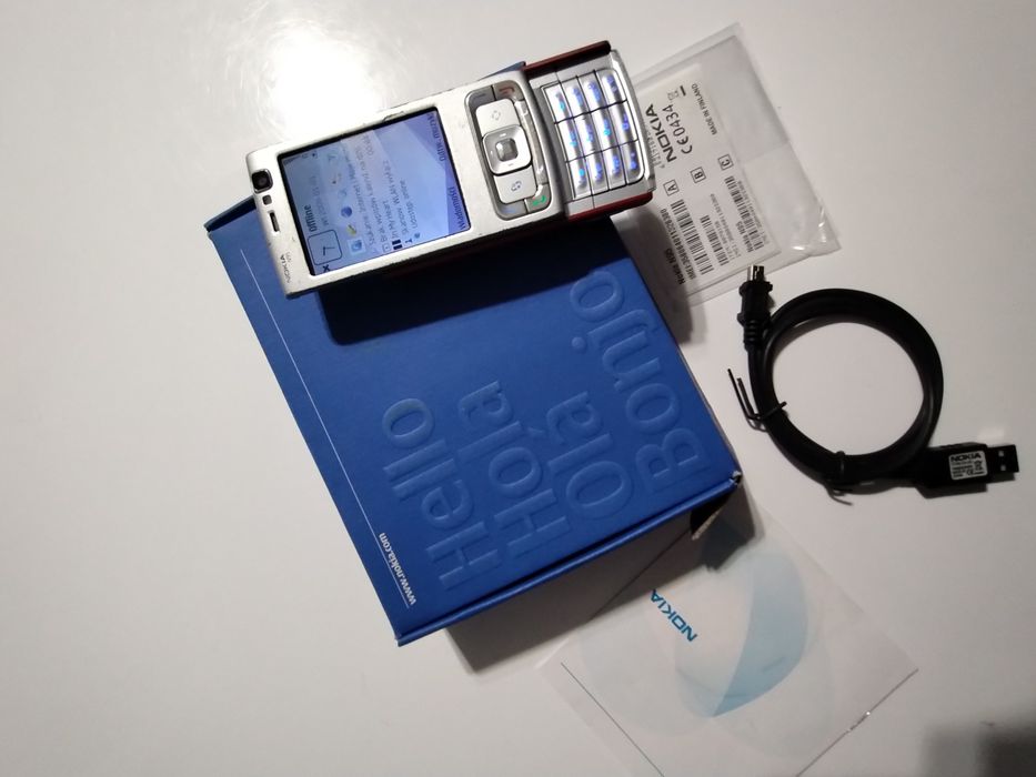 Stary telefon Nokia N95 Box