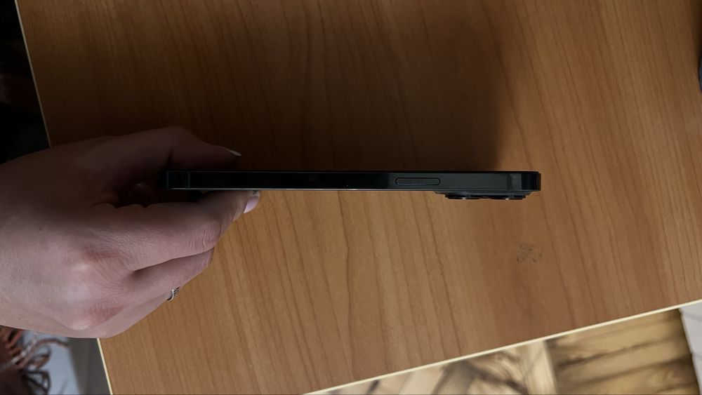 Продам Iphone 13 Pro Max