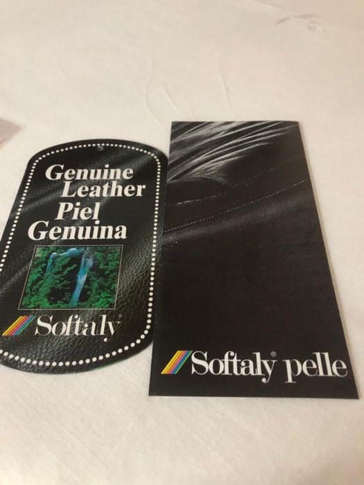 Sofá italiano de pele 2 lugares