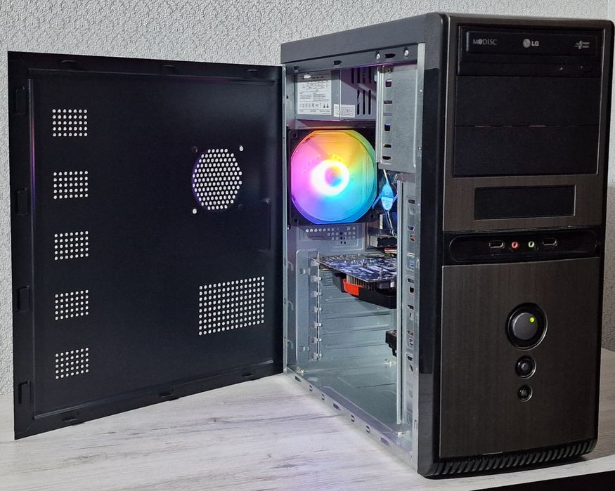 Ігровий Бюджет Компьютер GTX 650*i5* CS 2 GTA V Word of Tanks Roblox