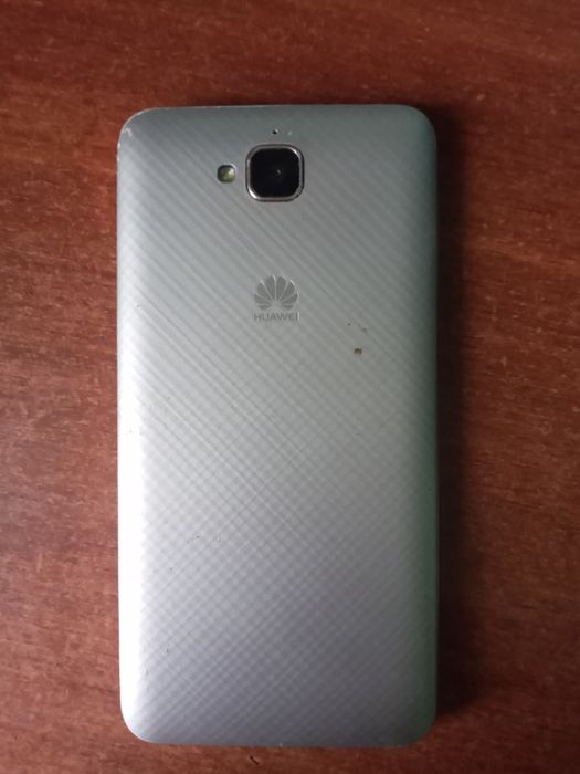 Телефон..сенсорний SONY.