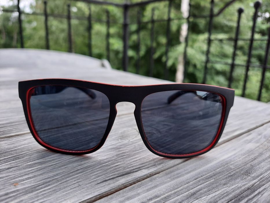 Okulary przeciwsłoneczne polarized