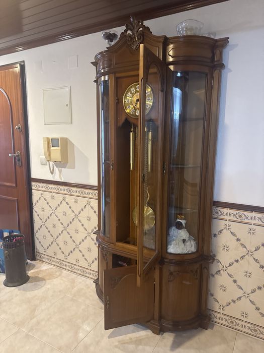 Relogio de sala de pe alto