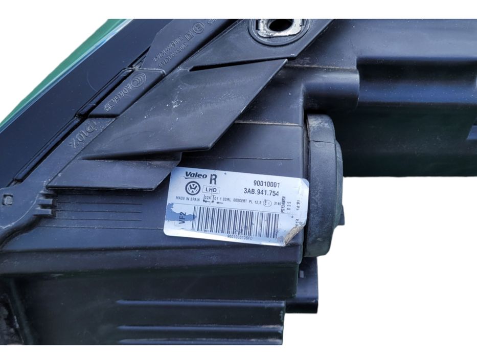 Ótica/Farol direito VW Passat B7