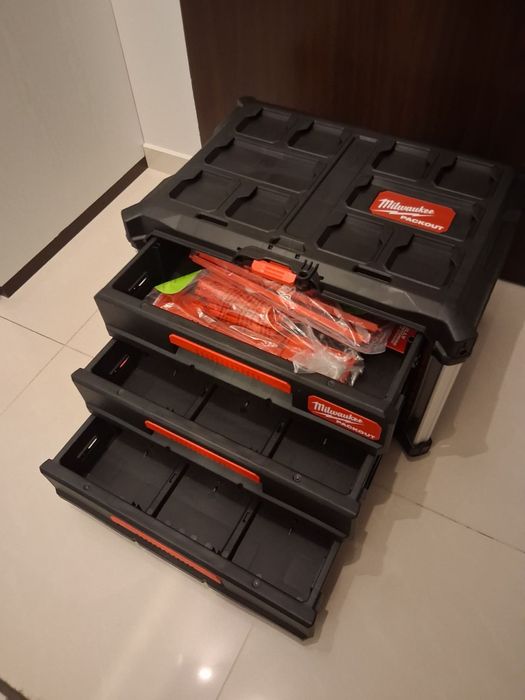 Skrzynia Milwaukee packout z 3 szufladami