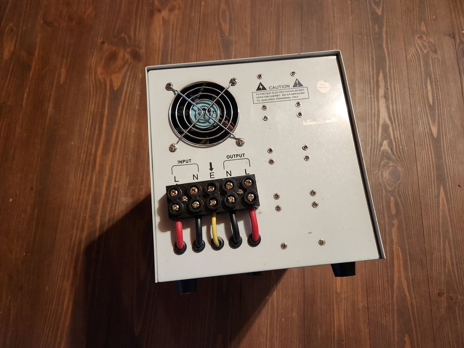 Стабілізатор напруги 10kVa під ремонт