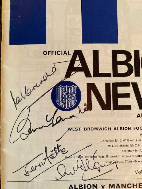 Programa Oficial WBA vs Manchester United - Autografo Bobby Charlton