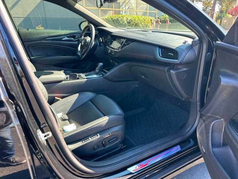 2018 Buick Regal Sportback