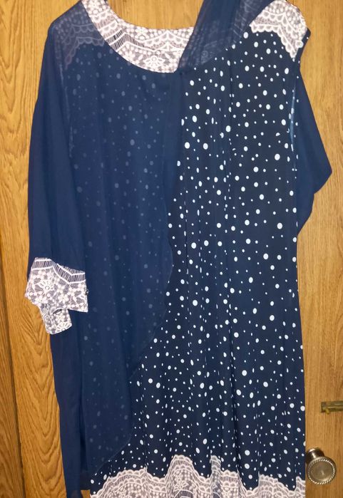 Плаття трикотажне з шифоновою накидкою. Нове. Розмір 56.